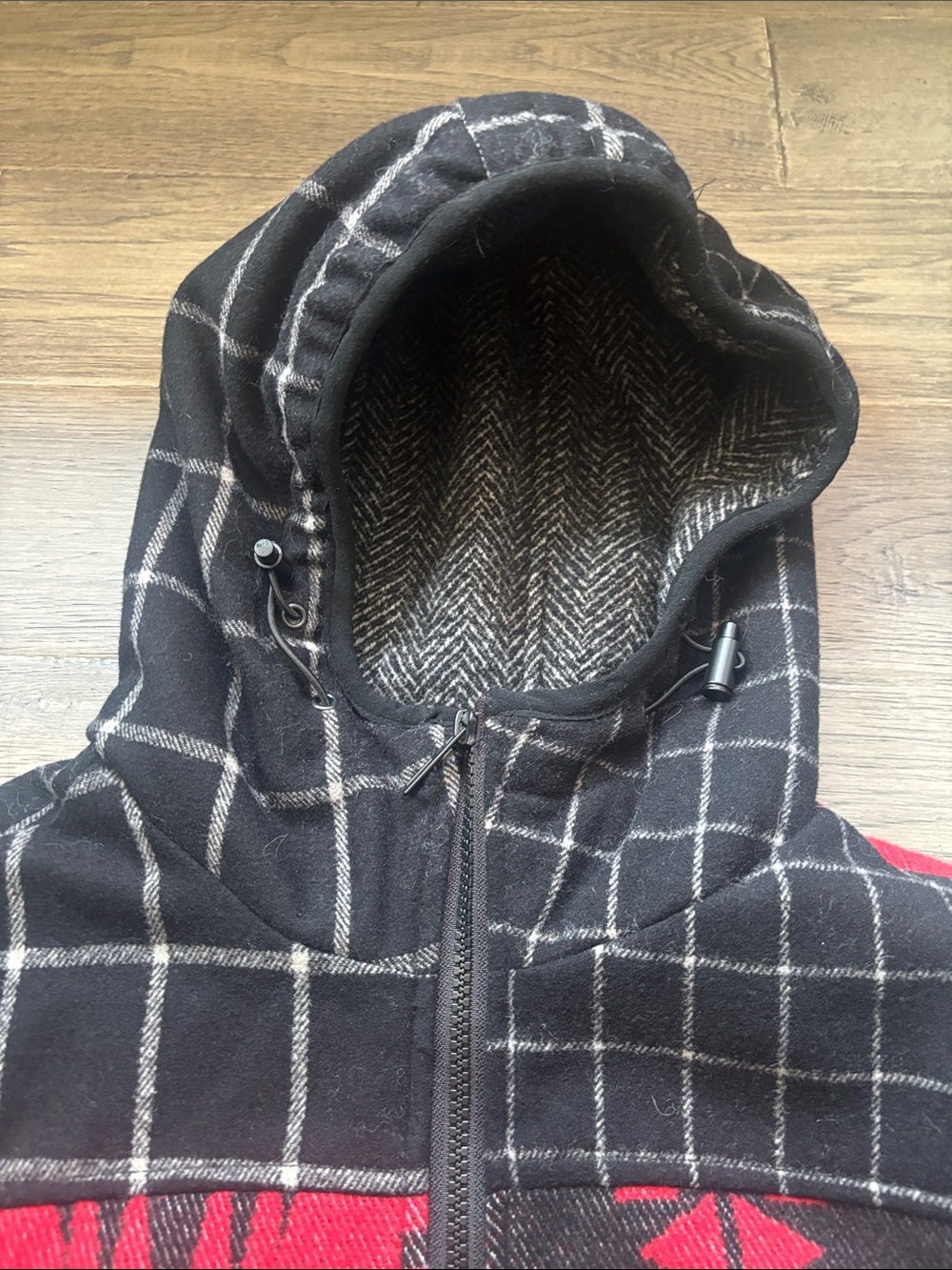 Desigual | Wool Blend Black Red Patterned Hooded Aztec Inspired Zip-Up Jacket S - Picture 7 of 15